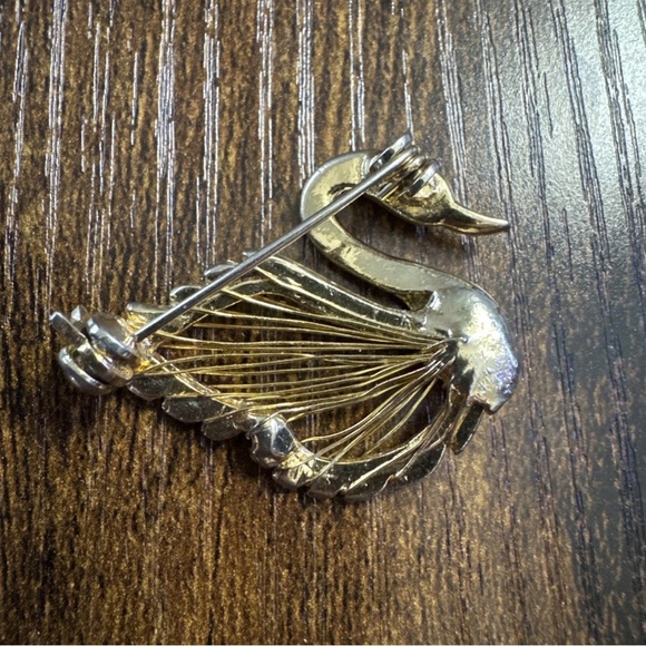 Vintage Swan Gold & Silver Tone Wire Brooch Pin Bird - Picture 2 of 3